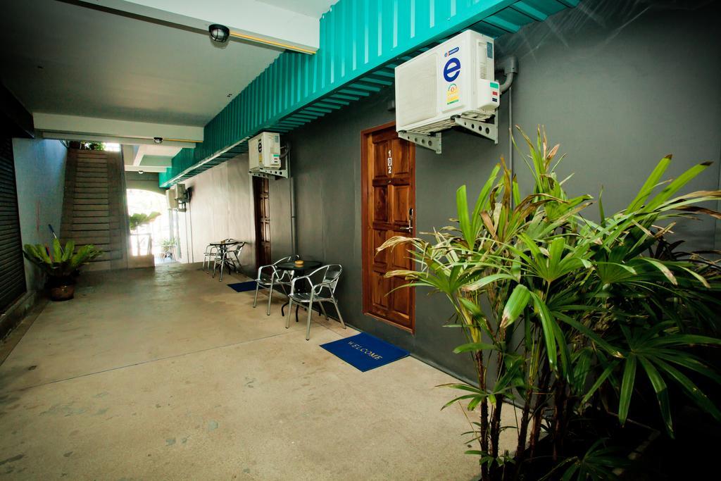 Chaphone Guesthouse Phuket Exterior photo