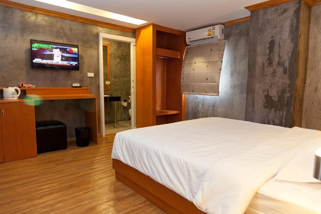 Chaphone Guesthouse Phuket Room photo